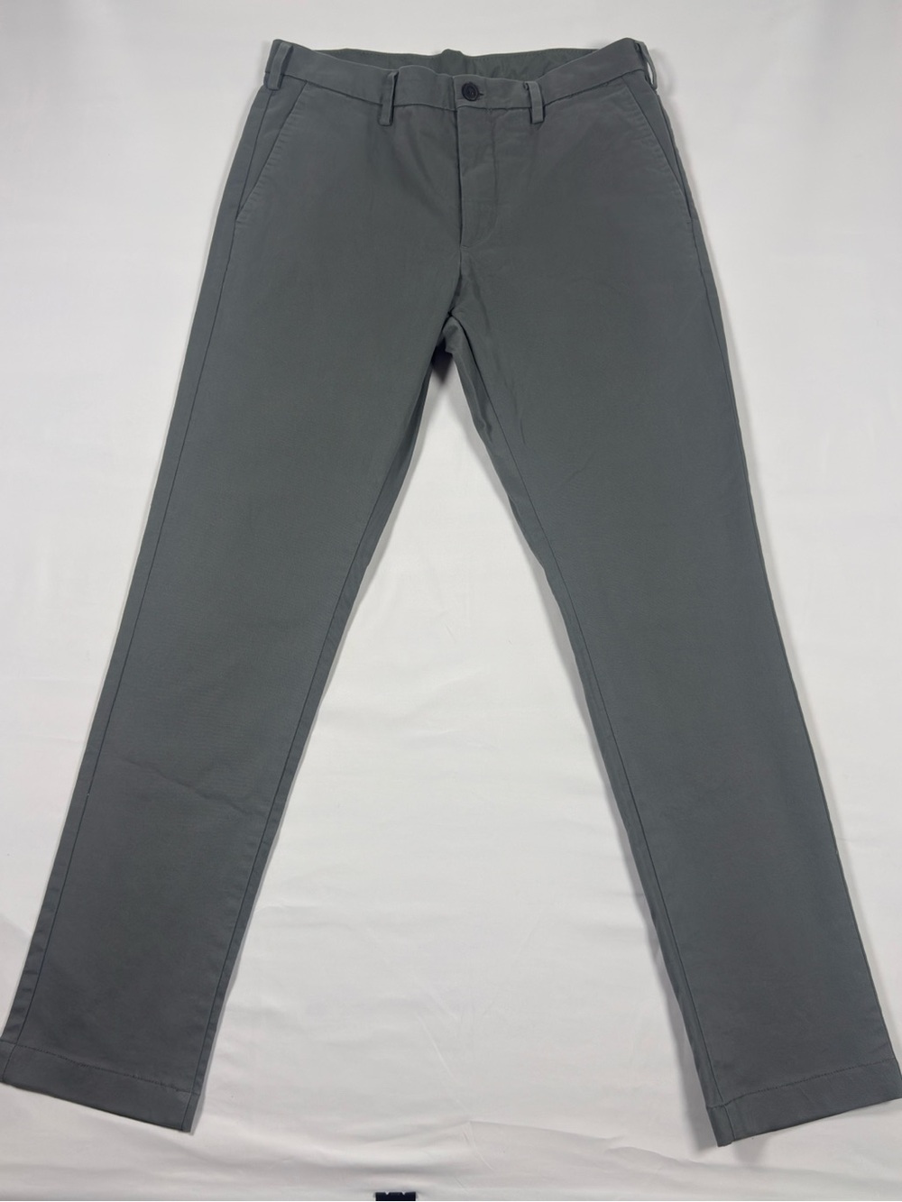 Uniqlo Women's Straight Leg Trousers in Grey